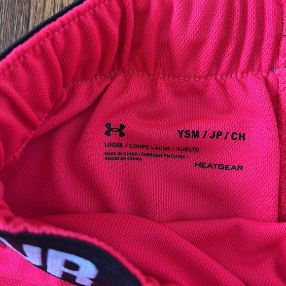UNDER ARMOUR Girls Play Up Loose Shorts (in PENTA PINK/BLACK/WHITE - Size - S) - Picture 4 of 7